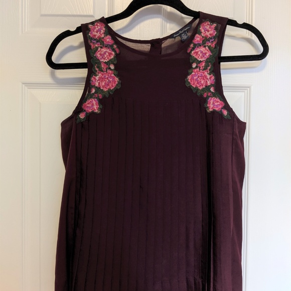 Burgundy embroidered ruffle blouse - Picture 2 of 2